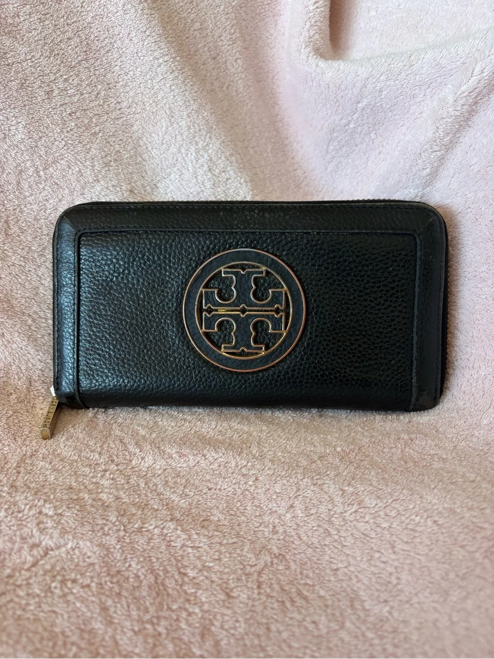 Tory Burch Black Pebbled Leather Zip Wallet with Gold Logo